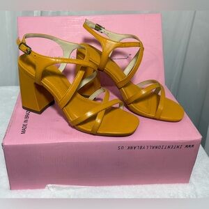 Intentionally Blank - Naples Style - Mandarin